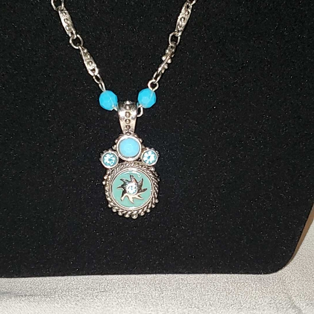 🗝Vtg Turquoise and Silver Fashion Pendant Necklace